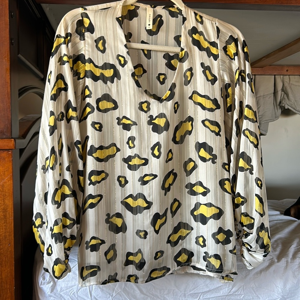 Cute Tyche boutique blouse, animal print